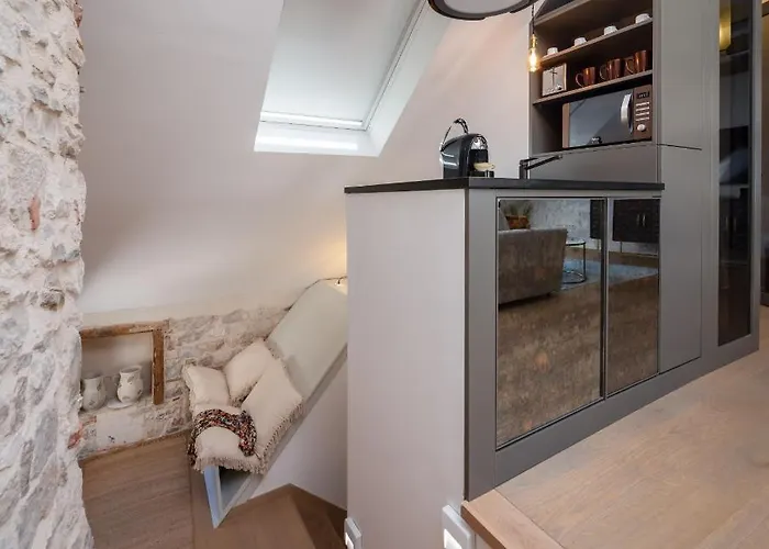 Diocletian's Gem - Zf Center *