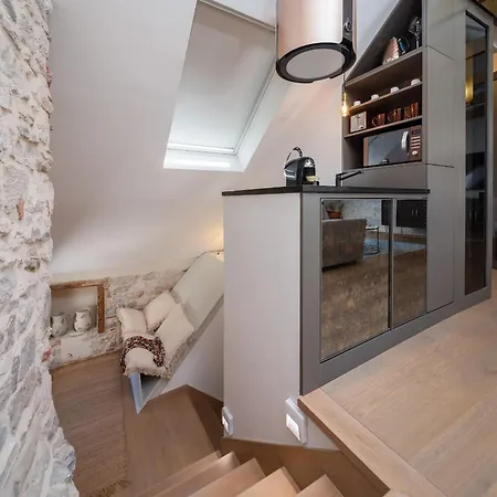 Diocletian's Gem - Zf Center *