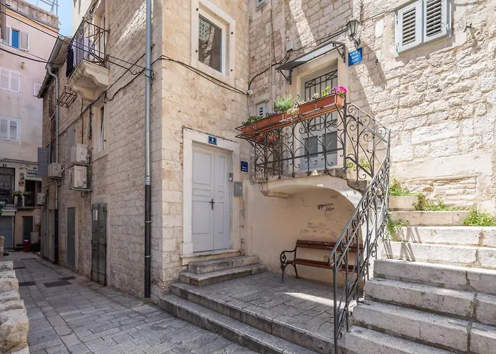 Diocletian's Gem - Zf Center Split